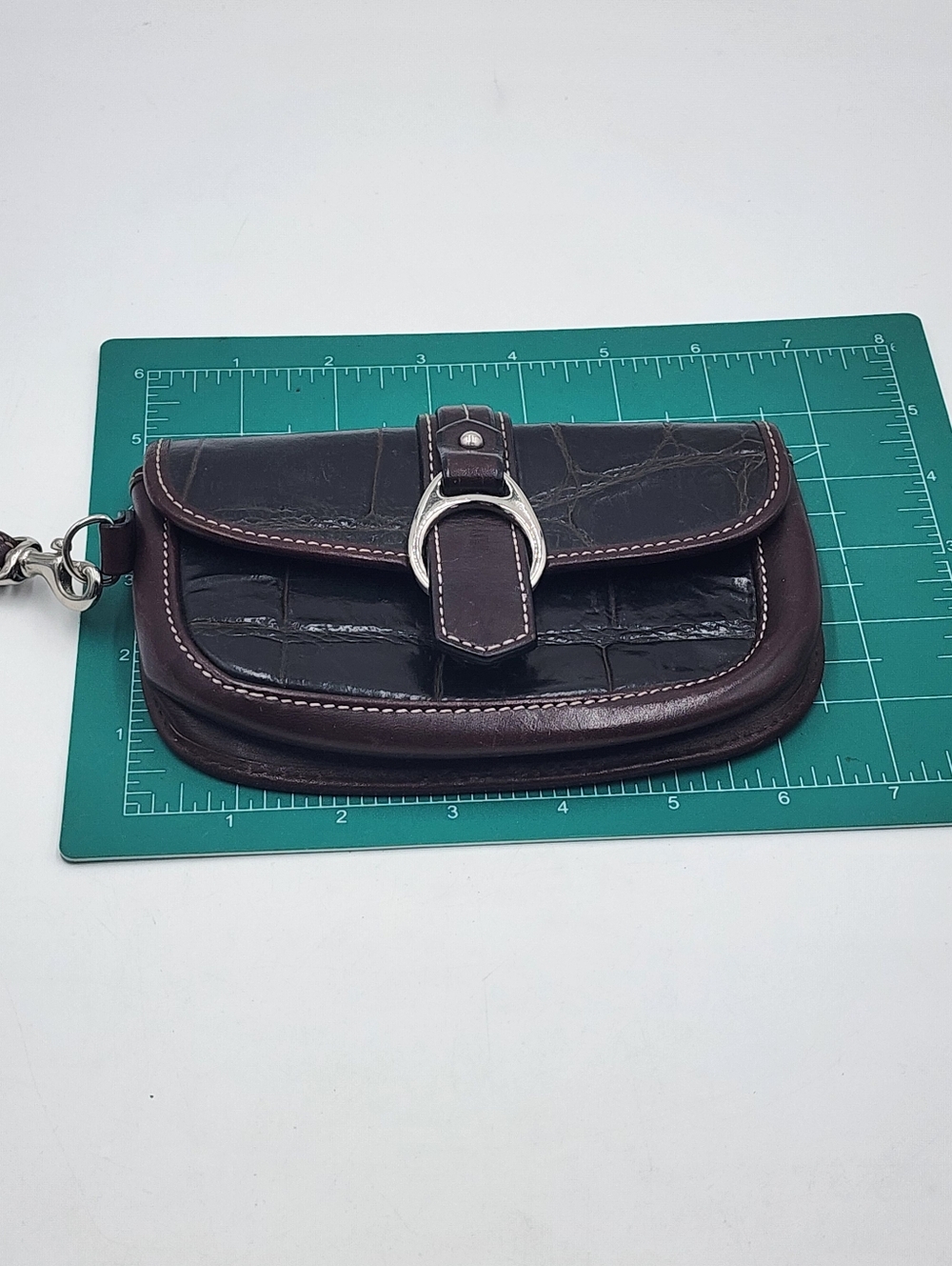 Dooney & Bourke Brown Leather Croc Embossed Wristlet Clutch Wallet Vintage - Picture 7 of 14